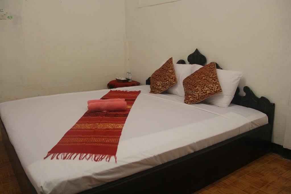 Lpq Backpackers Hostel Луанг Прабанг Екстериор снимка