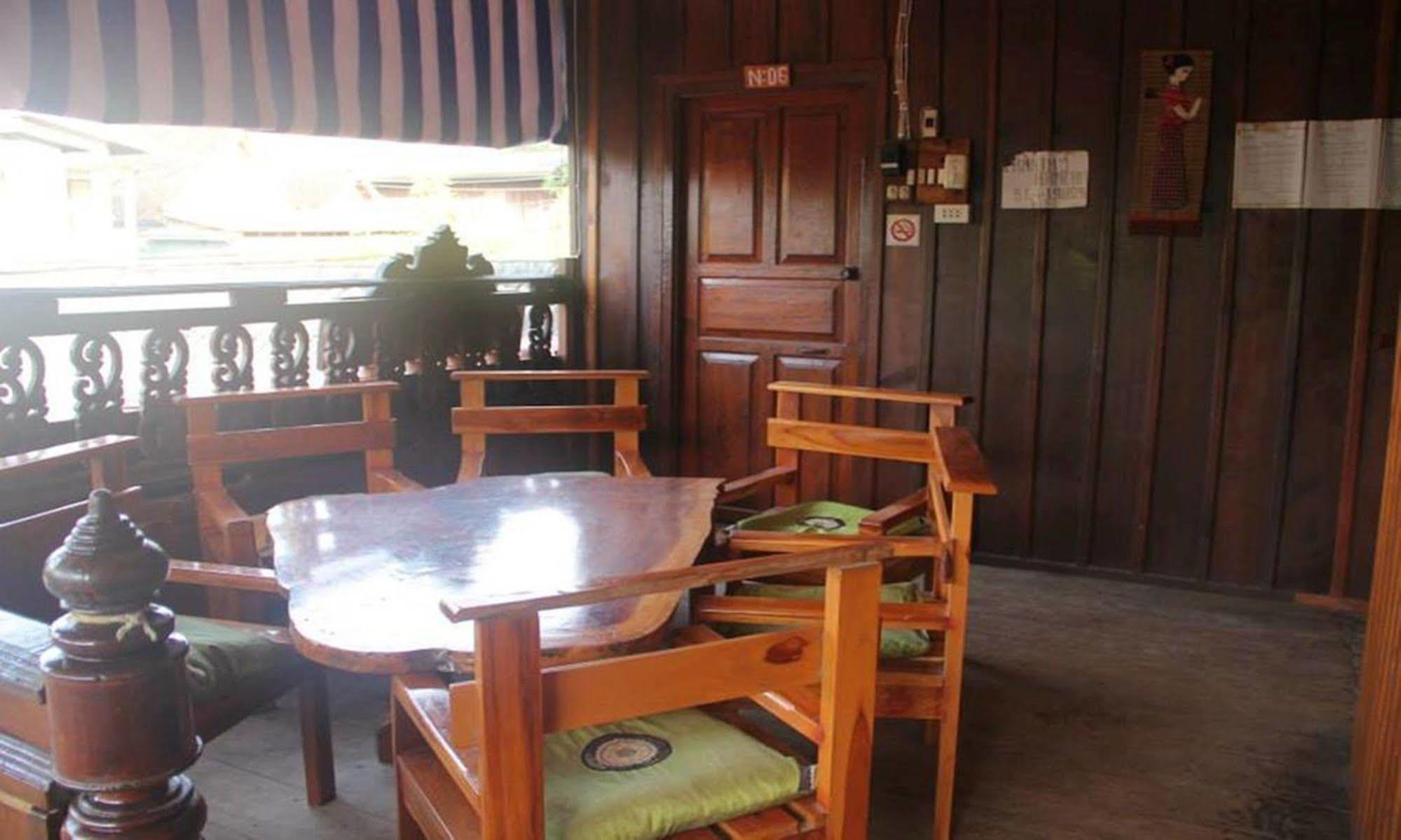 Lpq Backpackers Hostel Луанг Прабанг Екстериор снимка